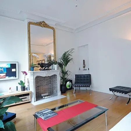 Bed and breakfast Champs Elysees 3*
